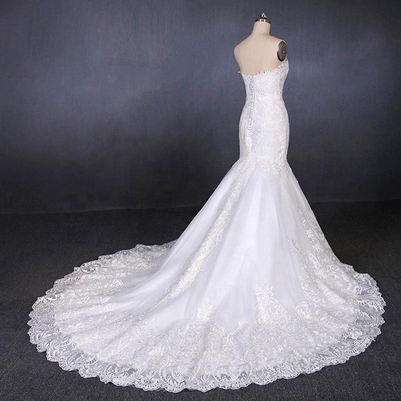 Sweetheart Mermaid Lace Appliques Button Back Long Wedding Dress DMQ29