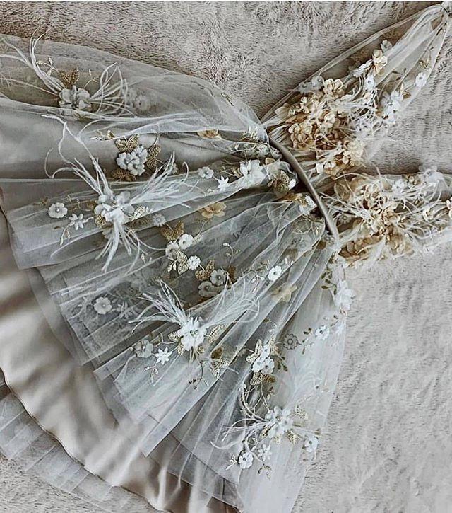 A-line V-neck Sleeveless Appliques Short Homecoming Dress With 3D Flowers DM1040
