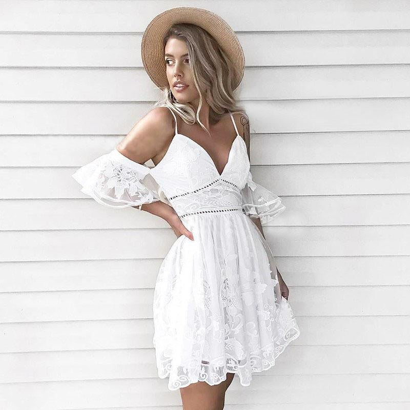 A-Line Spaghetti Straps Short White Lace Homecoming Dress DMM7