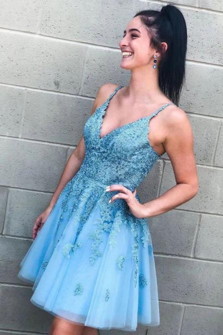 Modest A-Line Blue V-neck  Homecoming Dress with Appliques DMO37