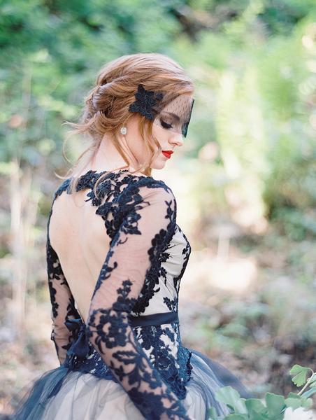 black lace puffy dress HAZELLE V NECK PUFF SLEEVE LACE DRESS