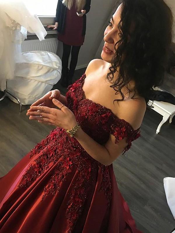 Ball Gown Burgundy Sleeveless Off the Shoulder Lace Applique Prom Dresses DMC77