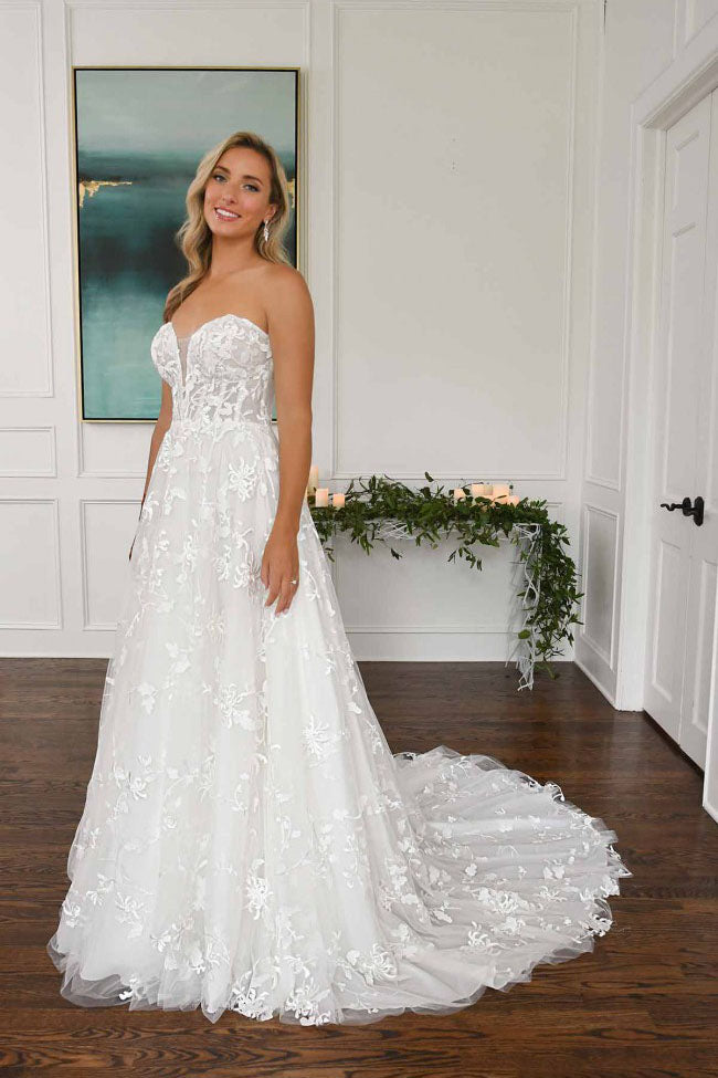Sweetheart A Line Tulle Lace Appliques Long Wedding Dresses Bridal Dresses DMW5
