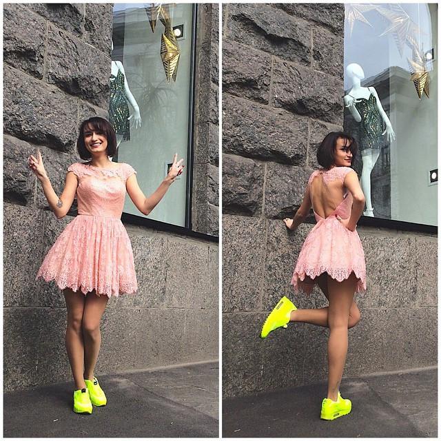 Princess A Line Open Back Cap Sleeves Prom Dresses,Pink Short Lace Homecoming Dresses DM320