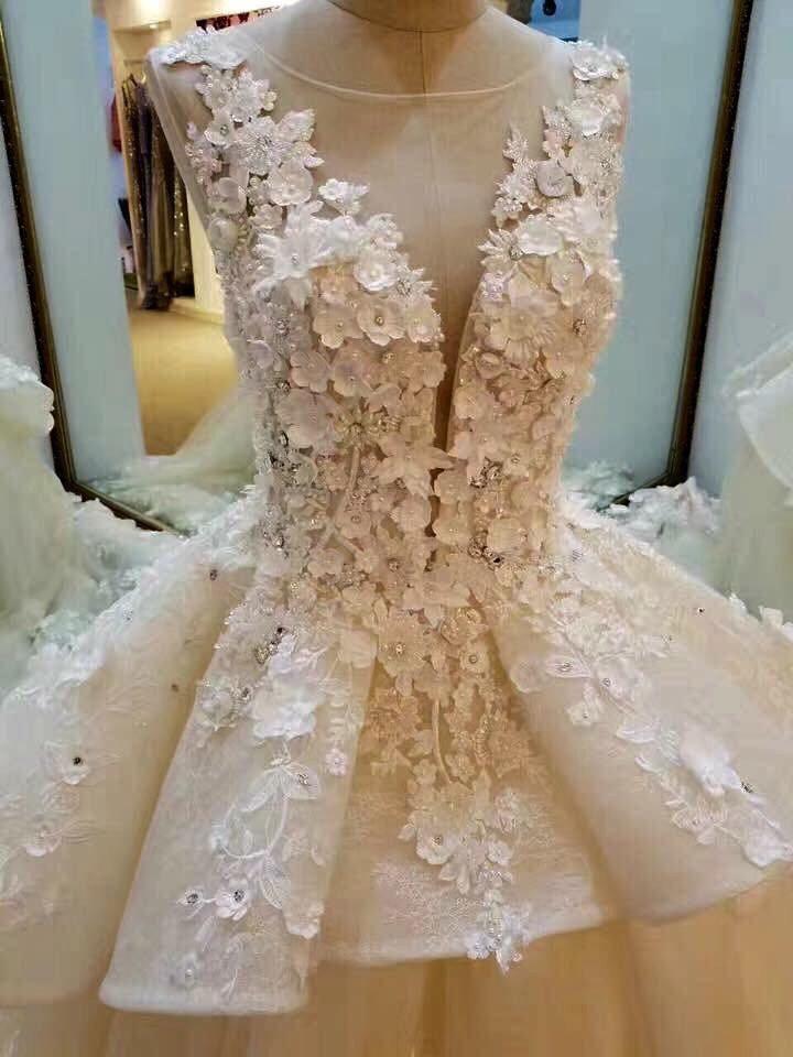 Princess Lace Appliqued Flowers Chapel Train Wedding Dresses,Pretty Bridal Gown DM222