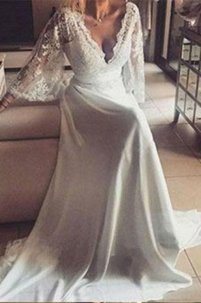 Romantic Boho V Neck Lace Appliques Long Sleeve Beach Wedding Dress DME21