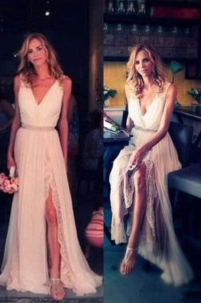 Ivory Chiffon Lace V-neck Simple Plus Size Beach Wedding Dresses W32