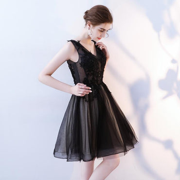 A Line V Neck Black Homecoming Dresses, Short Tulle Appliques Prom Dress DMN63