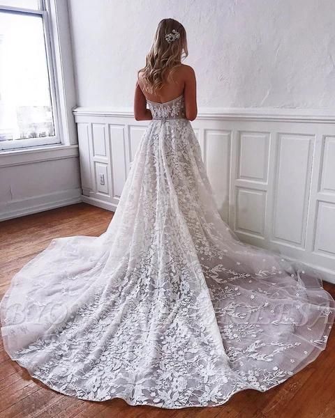 Gorgeous Sweetheart Sleeveless A Line Tulle Wedding Dresses with Floral Appliques DMW34