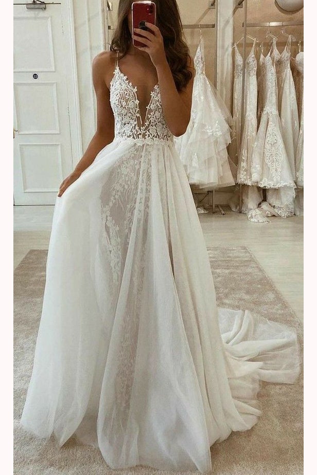 Elegant Spaghetti Straps A-Line Tulle V Neck Long Wedding Dresses DMW28