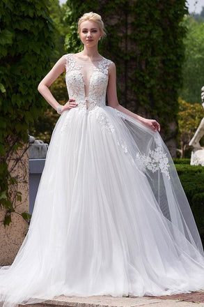 Designer White A-line Scoop Neck Tulle Court Train Appliques Lace Backless Wedding Dresses DM231