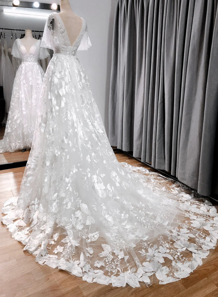 Vintage A Line V Neck Lace Wedding Dress With Flutter Sleeves DM1901