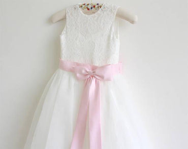 Ivory Lace Tulle Ivory Flower Girl Dress With Pink Sash/Bows Sleeveless Floor-length DM207