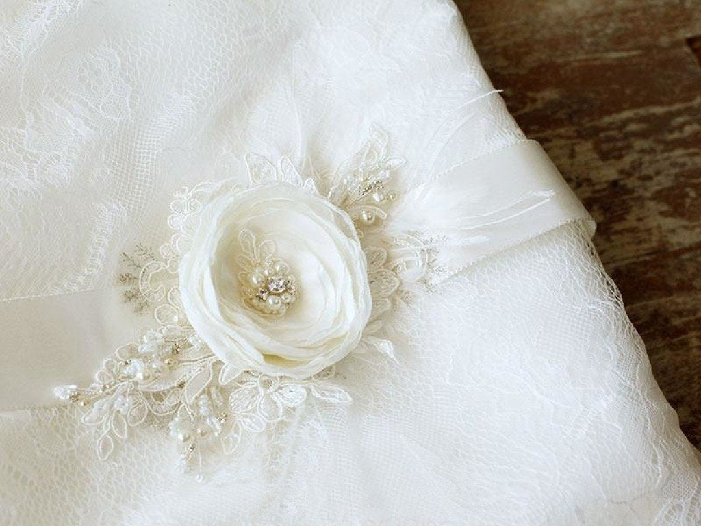 Ivory Floral Bridal Belt Applique Lace Applique Sash Beaded Pearls BS11