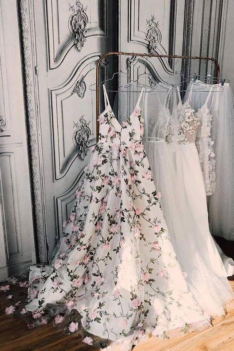 Princess A-line V-neck Straps Floral Lace Long Prom Dresses DMA82