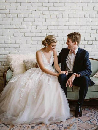 Simple Lace Applique A Line V Neck Tulle Beach Wedding Dress DMF86