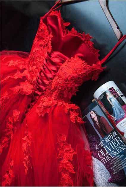 Charming Red Sweetheart Strapless Ball Gown Applique Tulle Long Prom Dress DME82