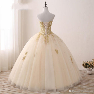 Sweetheart Tulle Long Ball Gown Prom Dresses With Appliques DMH19