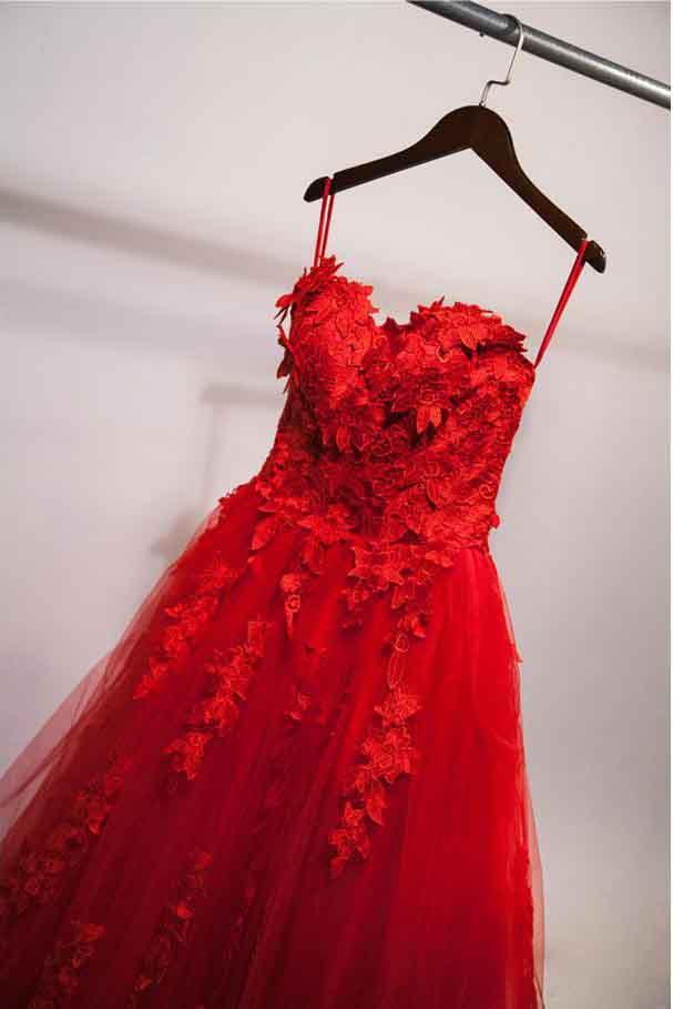 Charming Red Sweetheart Strapless Ball Gown Applique Tulle Long Prom Dress DME82