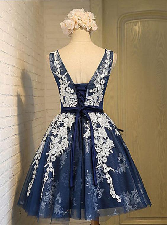 A-line Scoop Knee-length Navy Blue Organza Lace Up Back Homecoming Dress with Appliques DM377