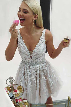 Cheap A-Line V-Neck Short Homecoming Dress with Beading Appliques DMO3