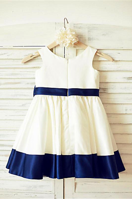 A-line Scoop Sleeveless Bowknot Tea-Length Satin Flower Girl Dresses With Blue Sash DM711