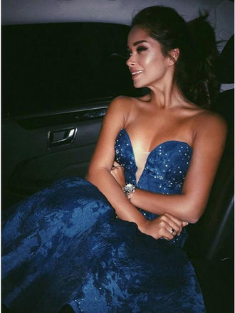 Unique A-Line Sweetheart Dark Blue Lace Short Homecoming Dress with Beading DMA90