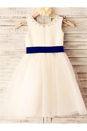 Ivory A-line Scoop Sleeveless Bowknot Tea-Length Tulle Flower Girl Dresses With Belt DM713